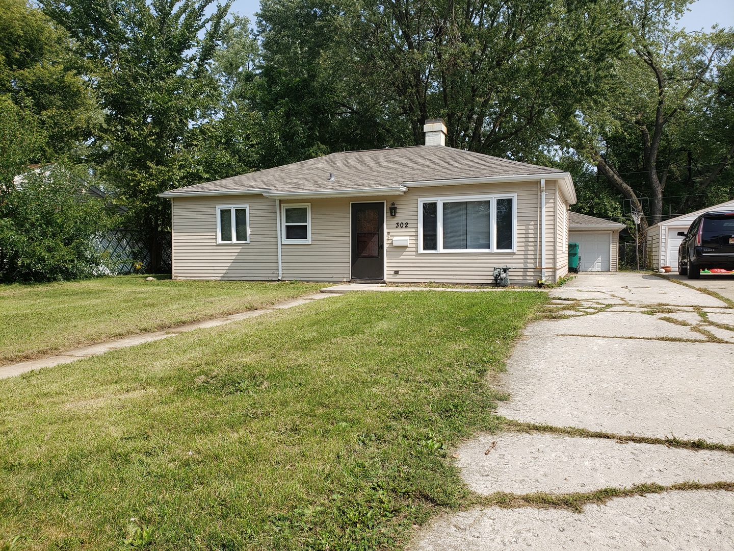 302 Saint Jude Avenue, Joliet, IL 60436