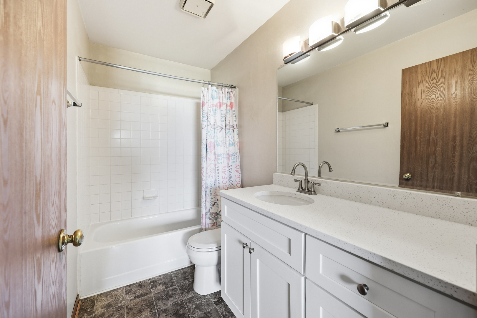 36 Gant Circle #H, Streamwood, IL 60107