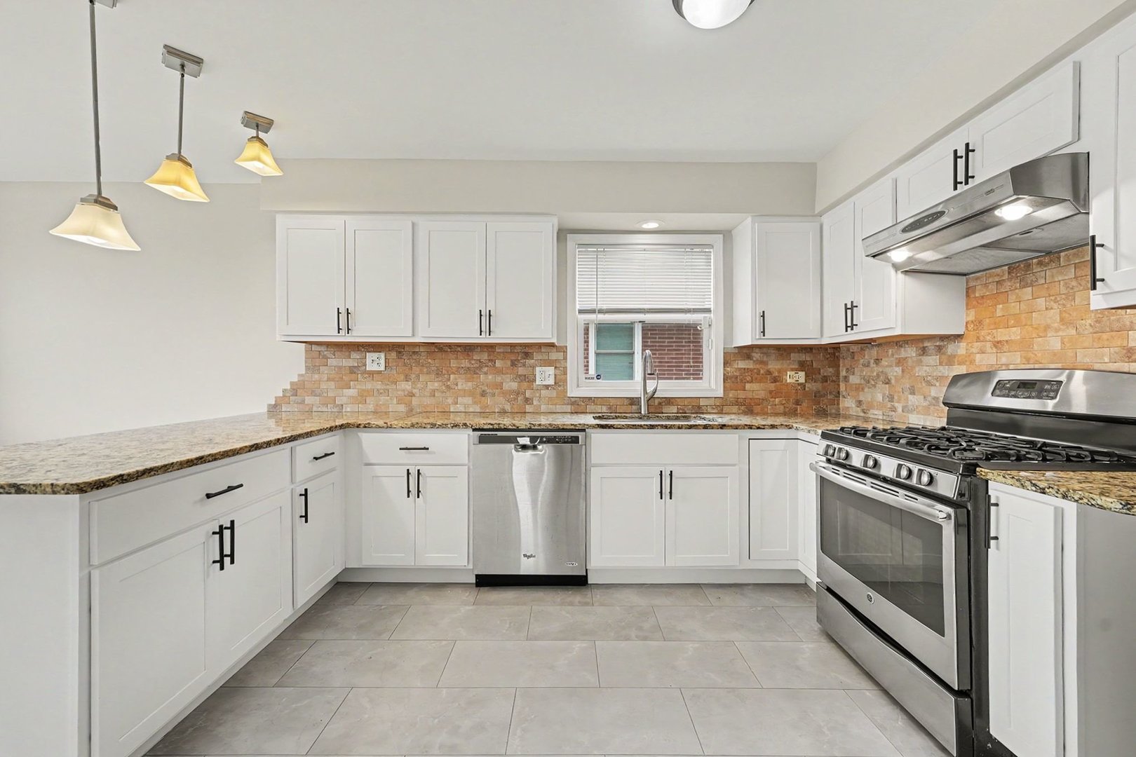 445 Luella Avenue, Calumet City, IL 60409