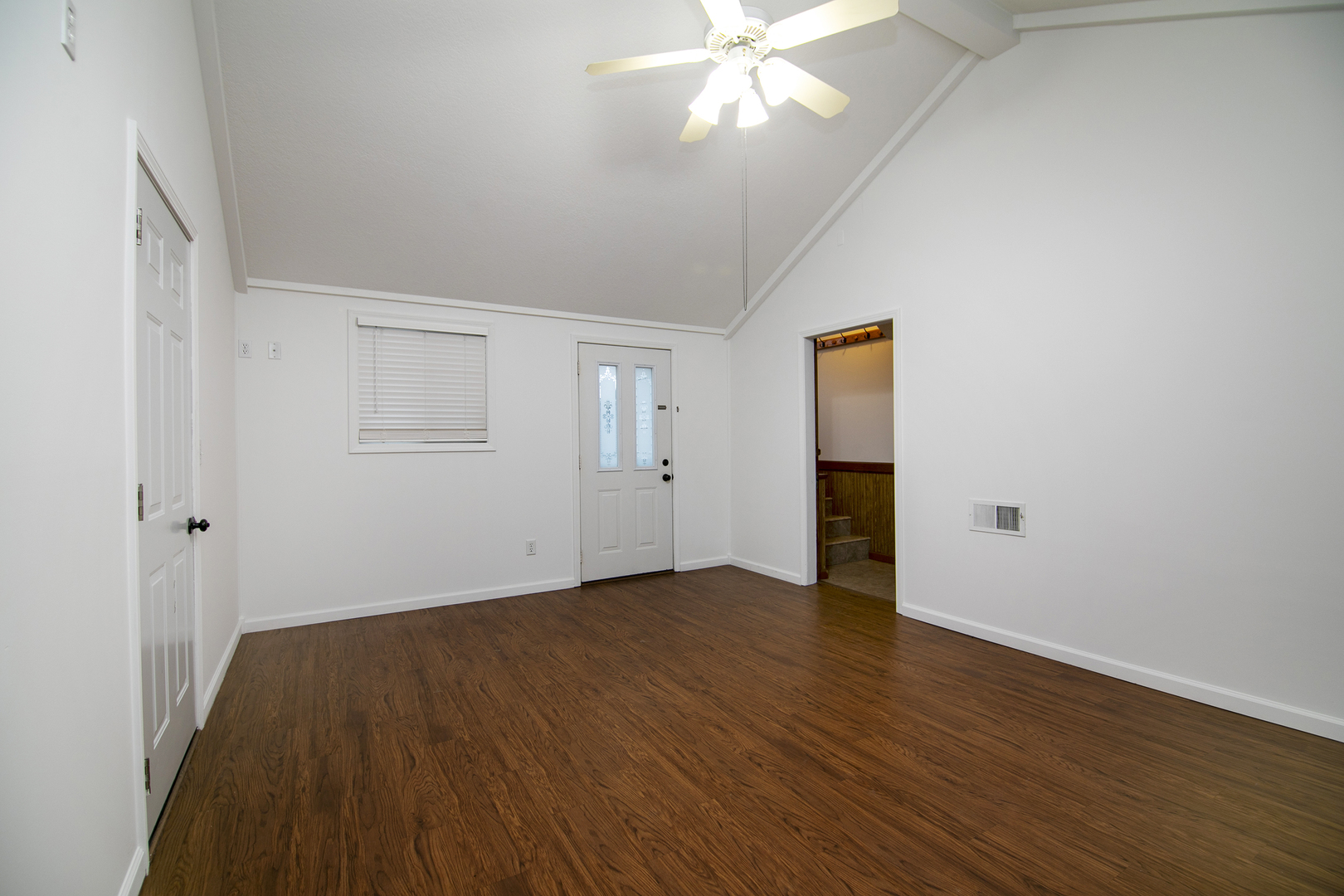 203 E Lake Street, Ashkum, IL 60911