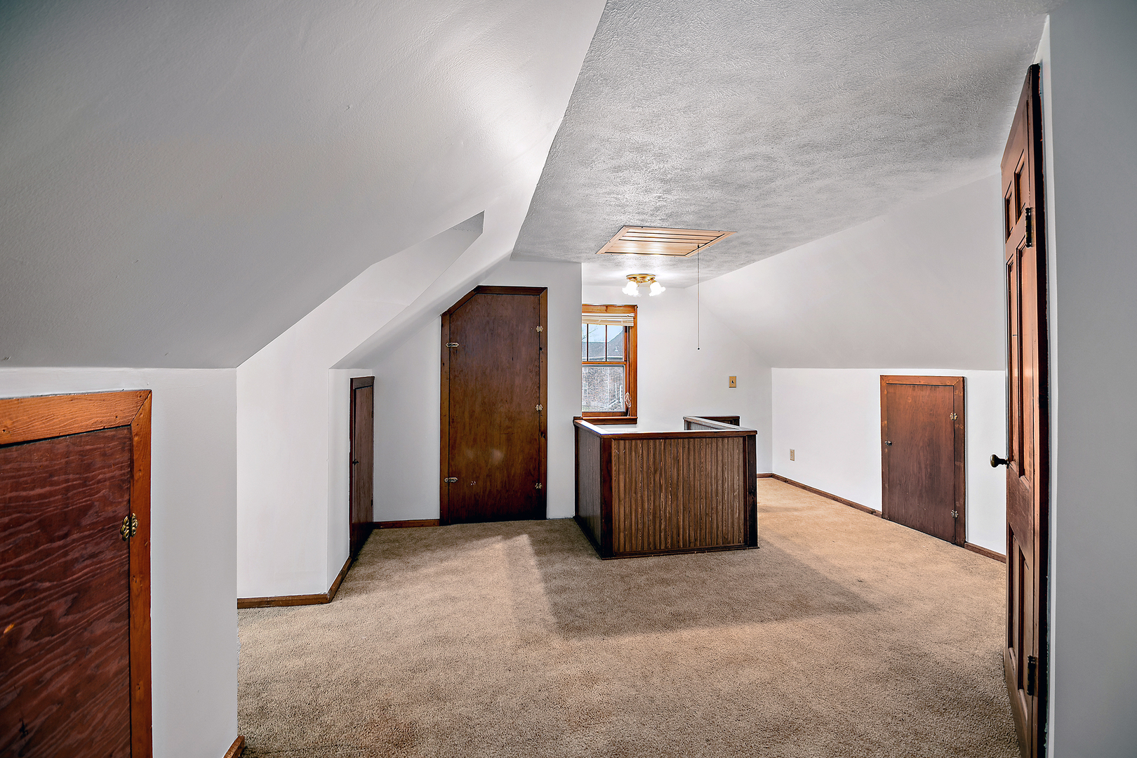 203 E Lake Street, Ashkum, IL 60911