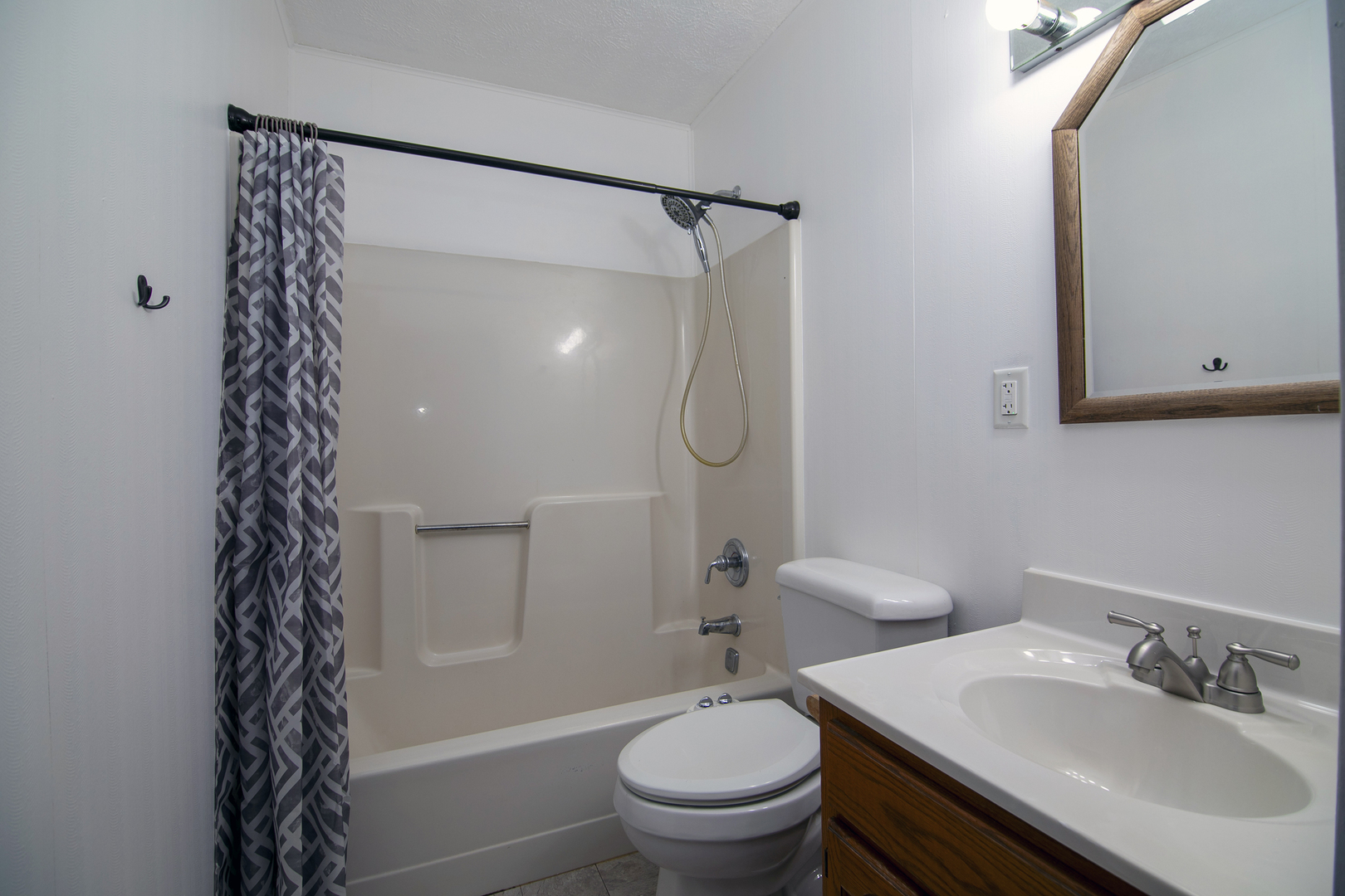 203 E Lake Street, Ashkum, IL 60911