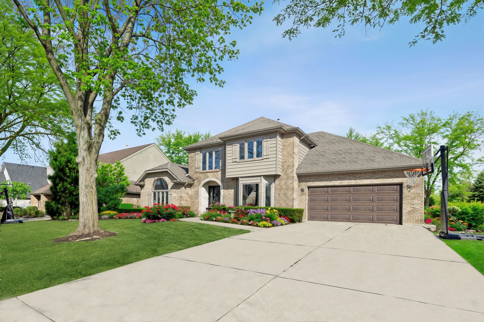 11602 Briarwood Lane, Burr Ridge, IL 60527