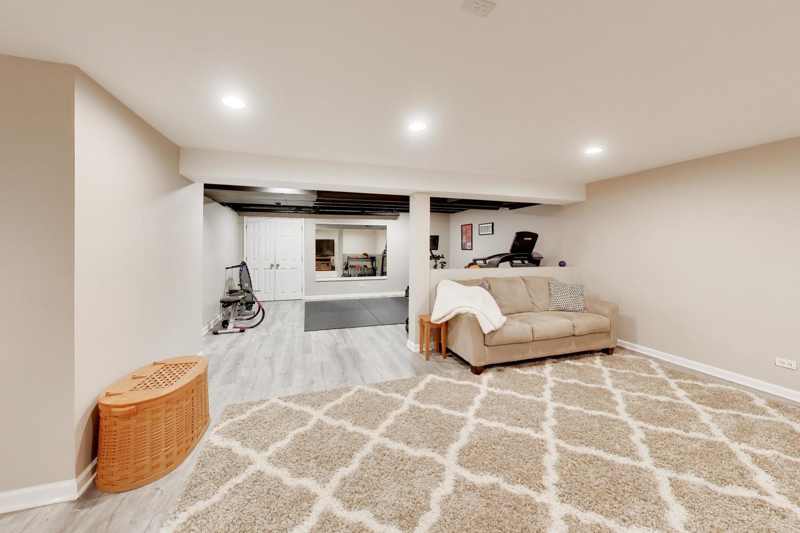 21752 N Mayfield Lane, Deer Park, IL 60010