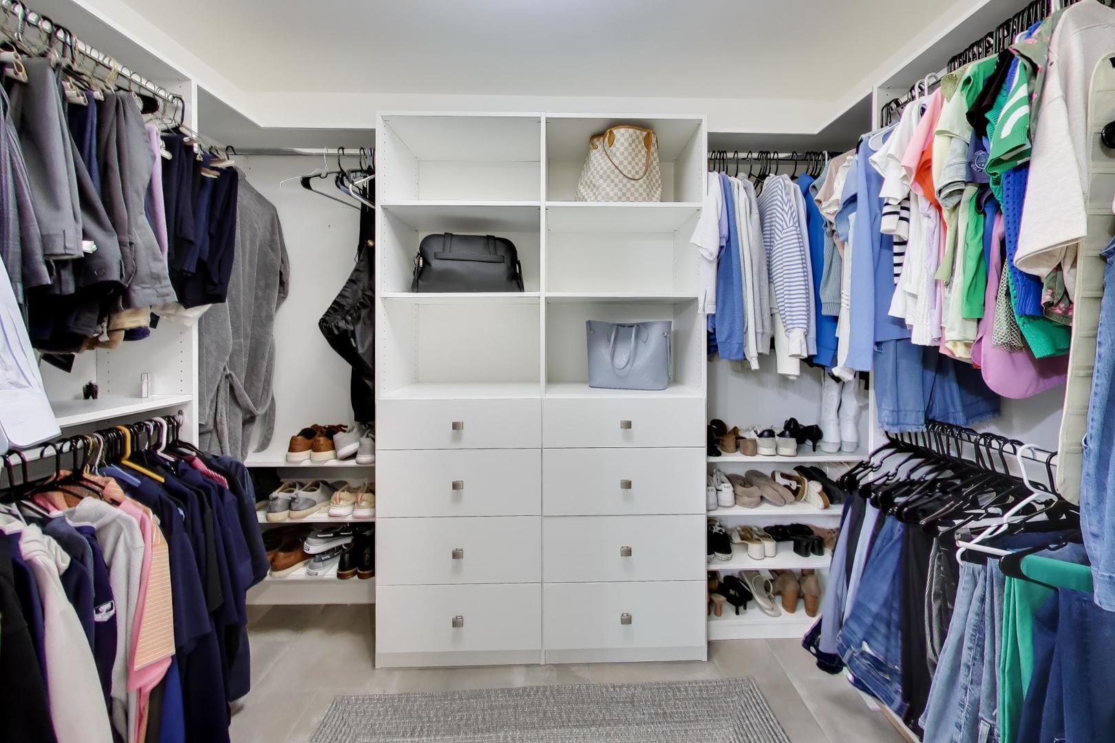 21752 N Mayfield Lane, Deer Park, IL 60010