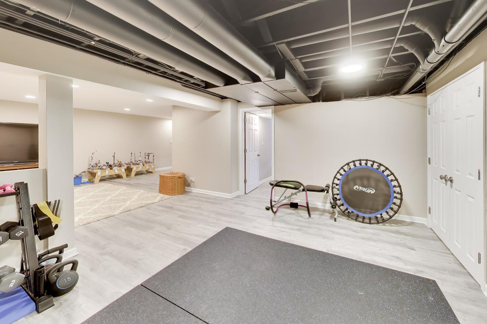 21752 N Mayfield Lane, Deer Park, IL 60010