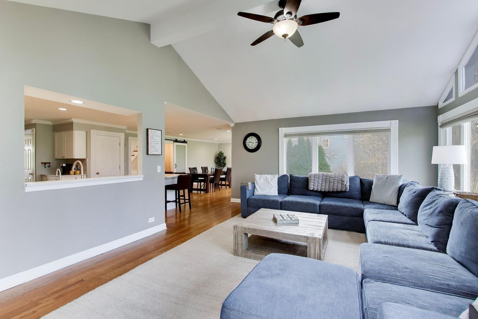 21752 N Mayfield Lane, Deer Park, IL 60010