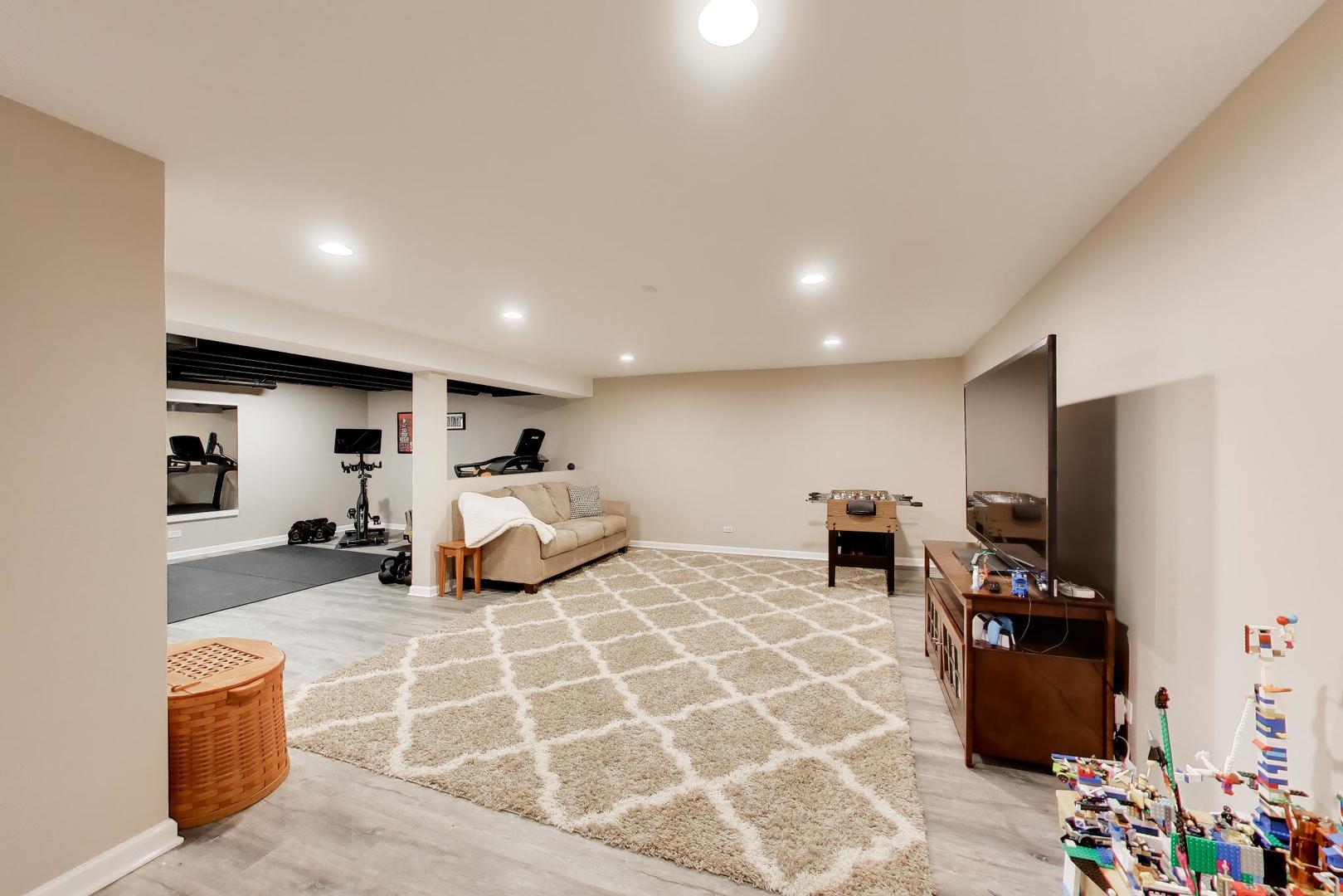 21752 N Mayfield Lane, Deer Park, IL 60010