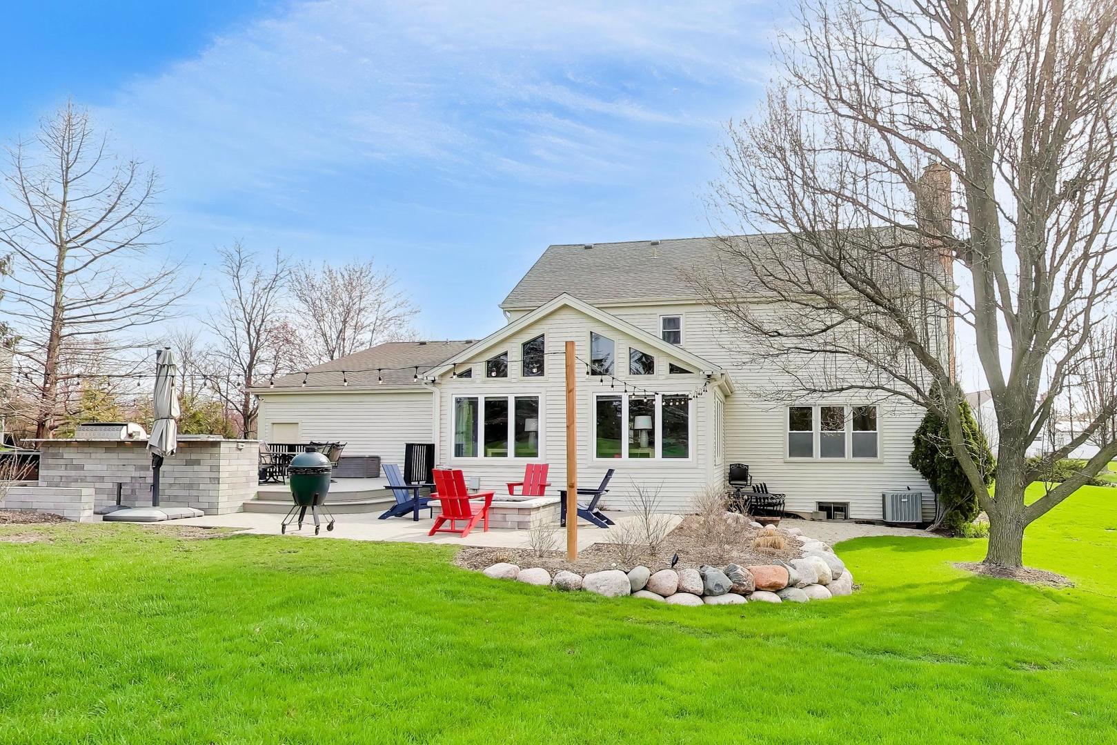 21752 N Mayfield Lane, Deer Park, IL 60010