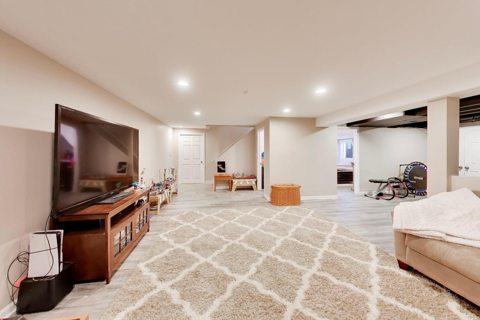 21752 N Mayfield Lane, Deer Park, IL 60010