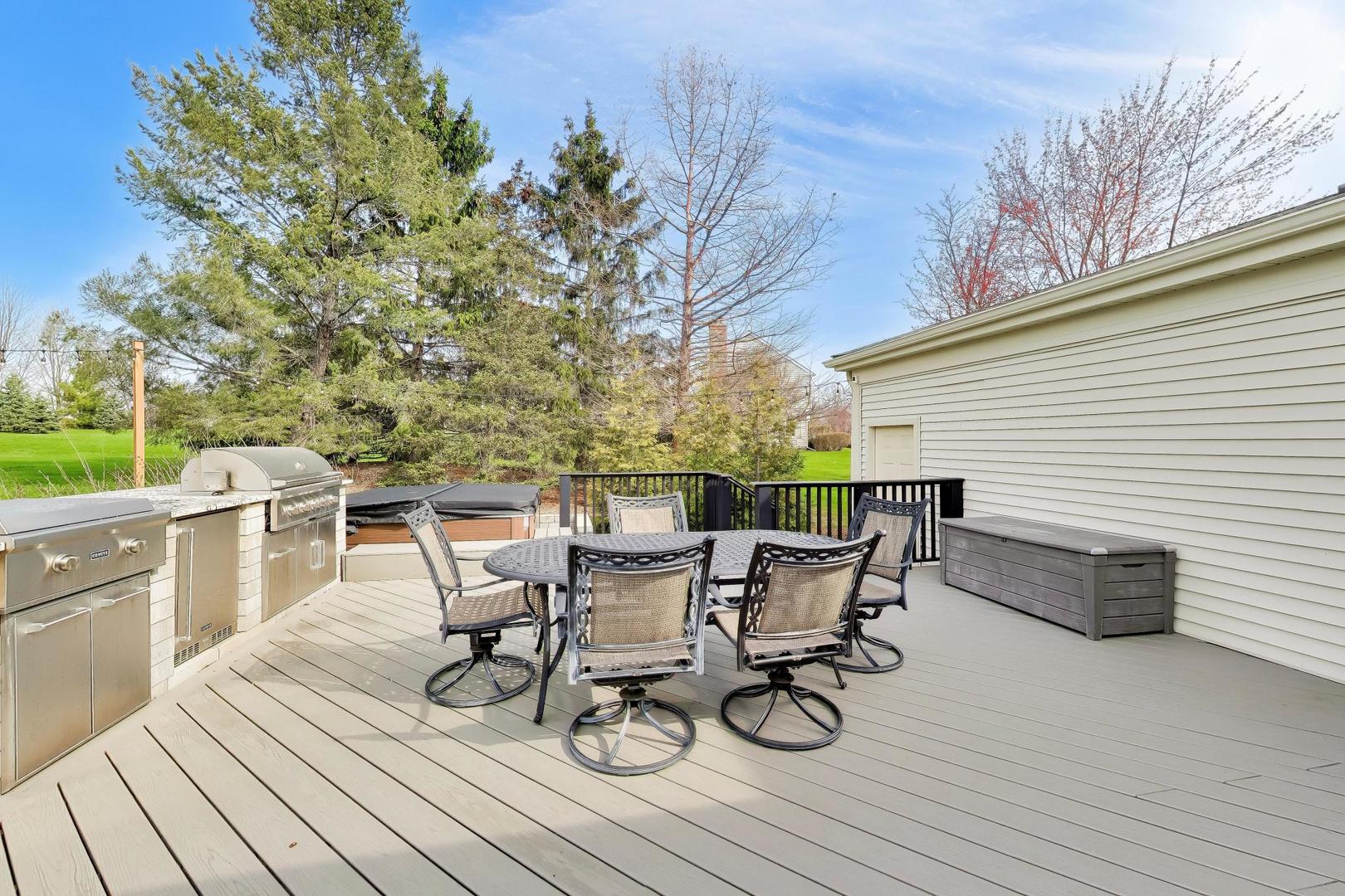 21752 N Mayfield Lane, Deer Park, IL 60010