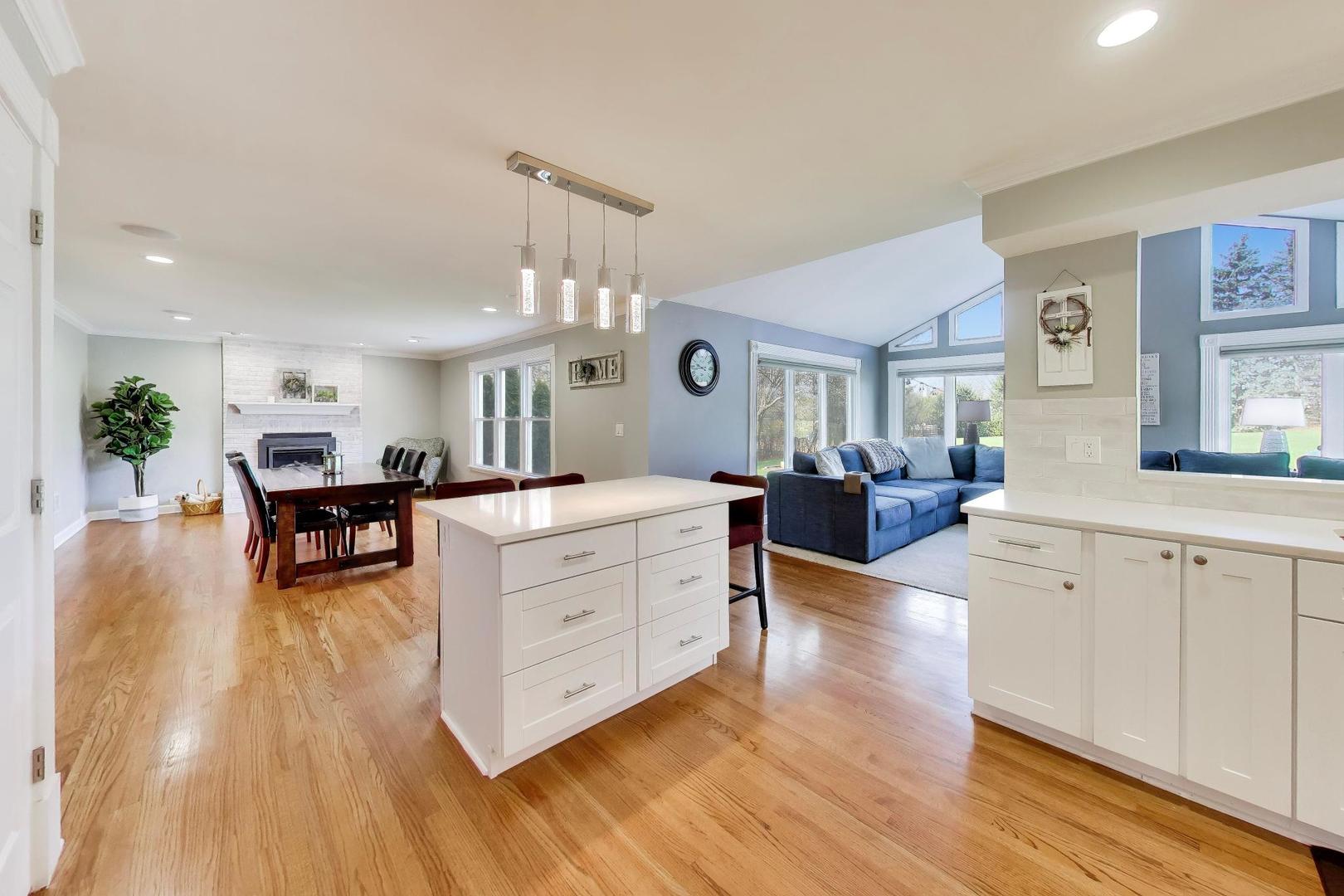 21752 N Mayfield Lane, Deer Park, IL 60010