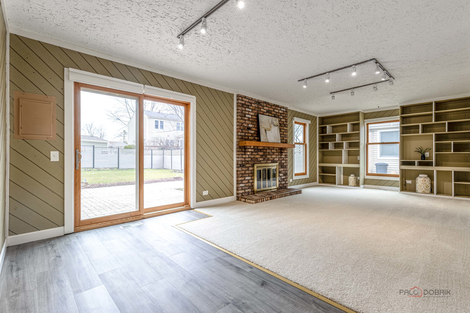 5195 Castaway Lane, Hoffman Estates, IL 60010