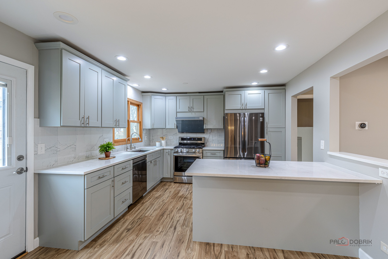 5195 Castaway Lane, Hoffman Estates, IL 60010