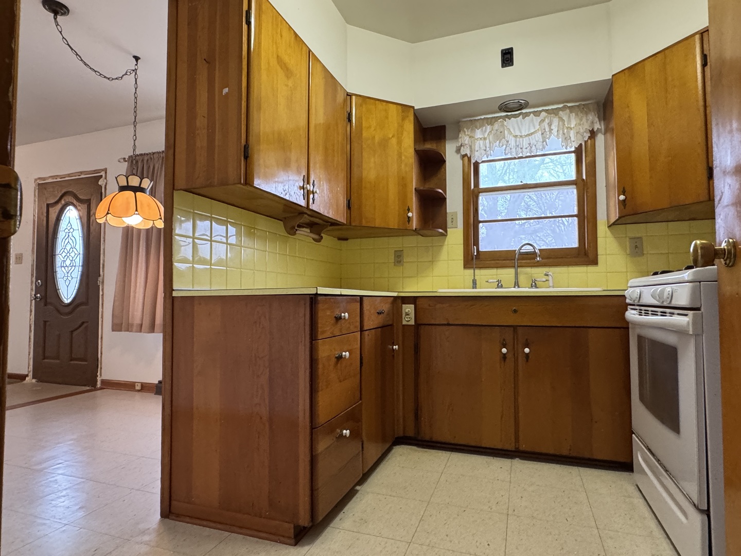 101 W High Street, Lamoille, IL 61330