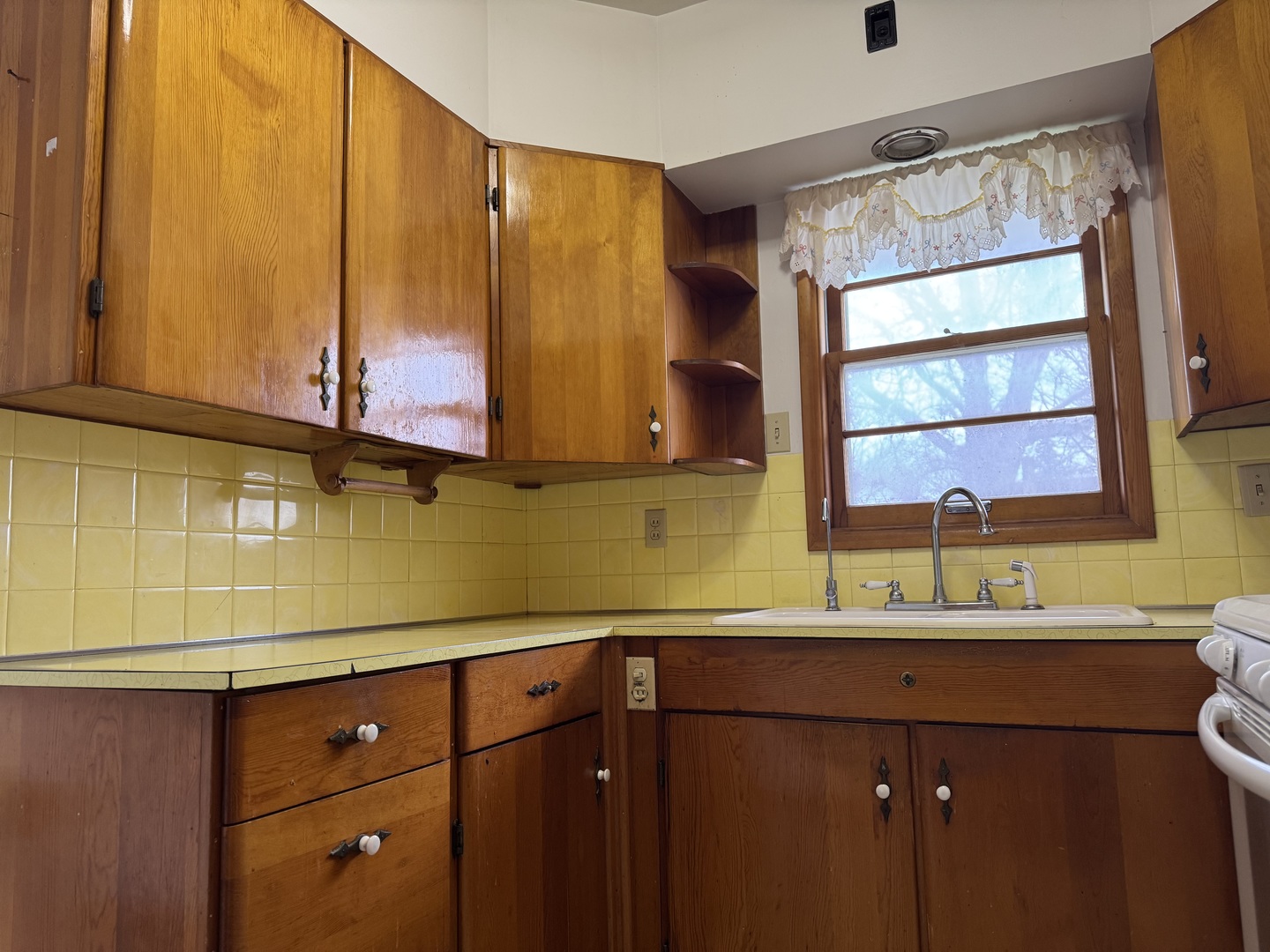 101 W High Street, Lamoille, IL 61330