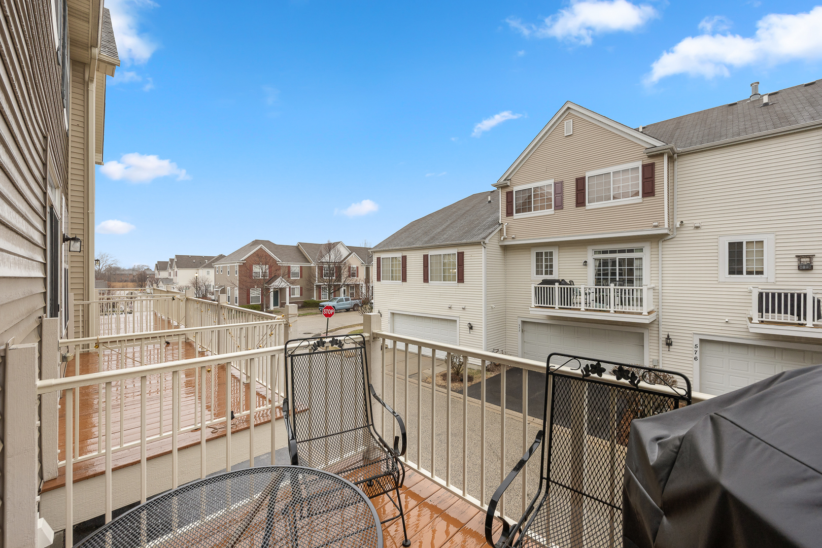 574 CANNONBALL Drive, Grayslake, IL 60030