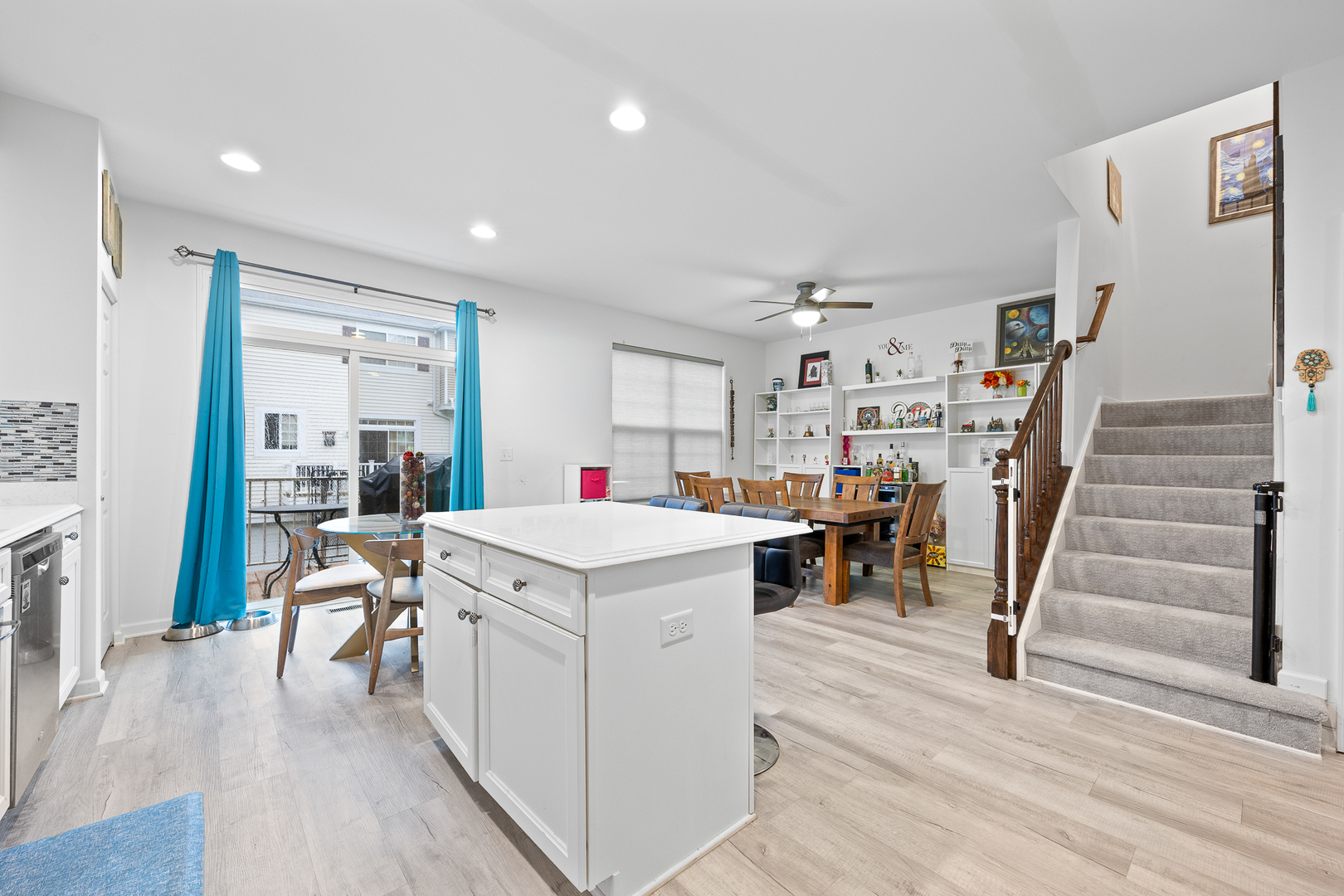 574 CANNONBALL Drive, Grayslake, IL 60030