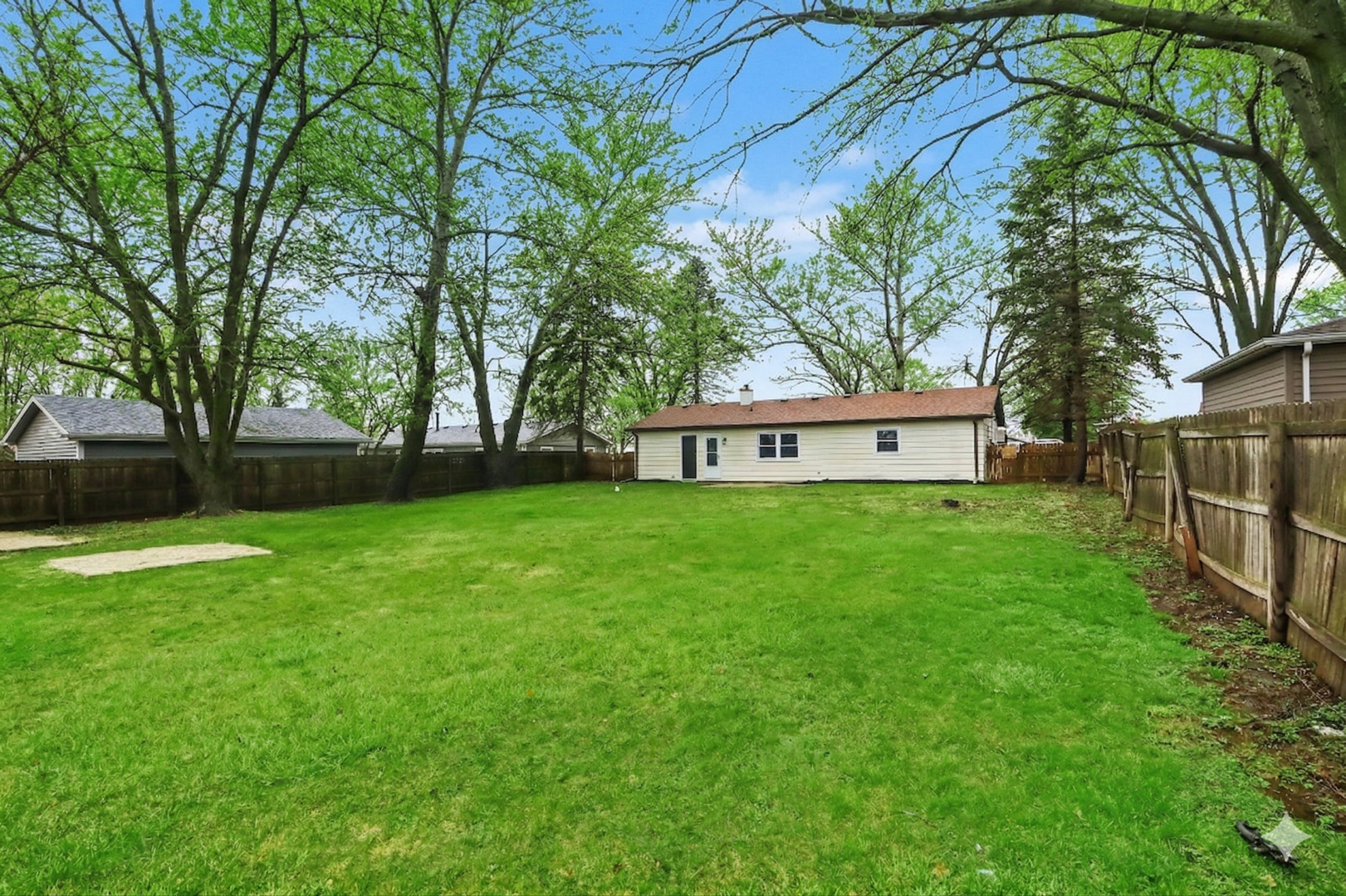 471 Woodlyn Drive, Aurora, IL 60505