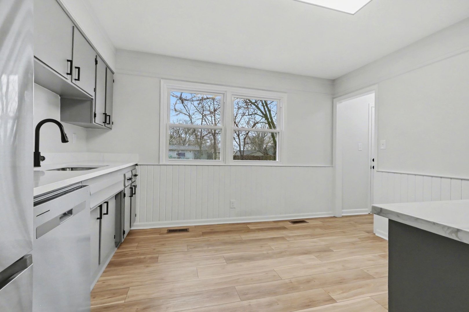 471 Woodlyn Drive, Aurora, IL 60505