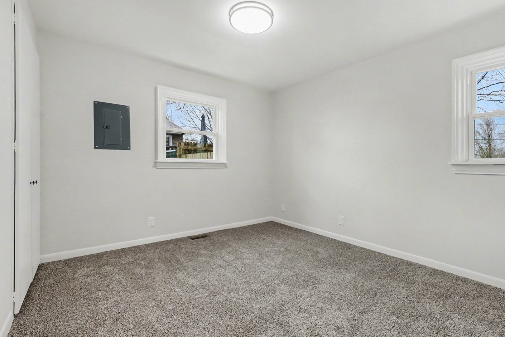 471 Woodlyn Drive, Aurora, IL 60505