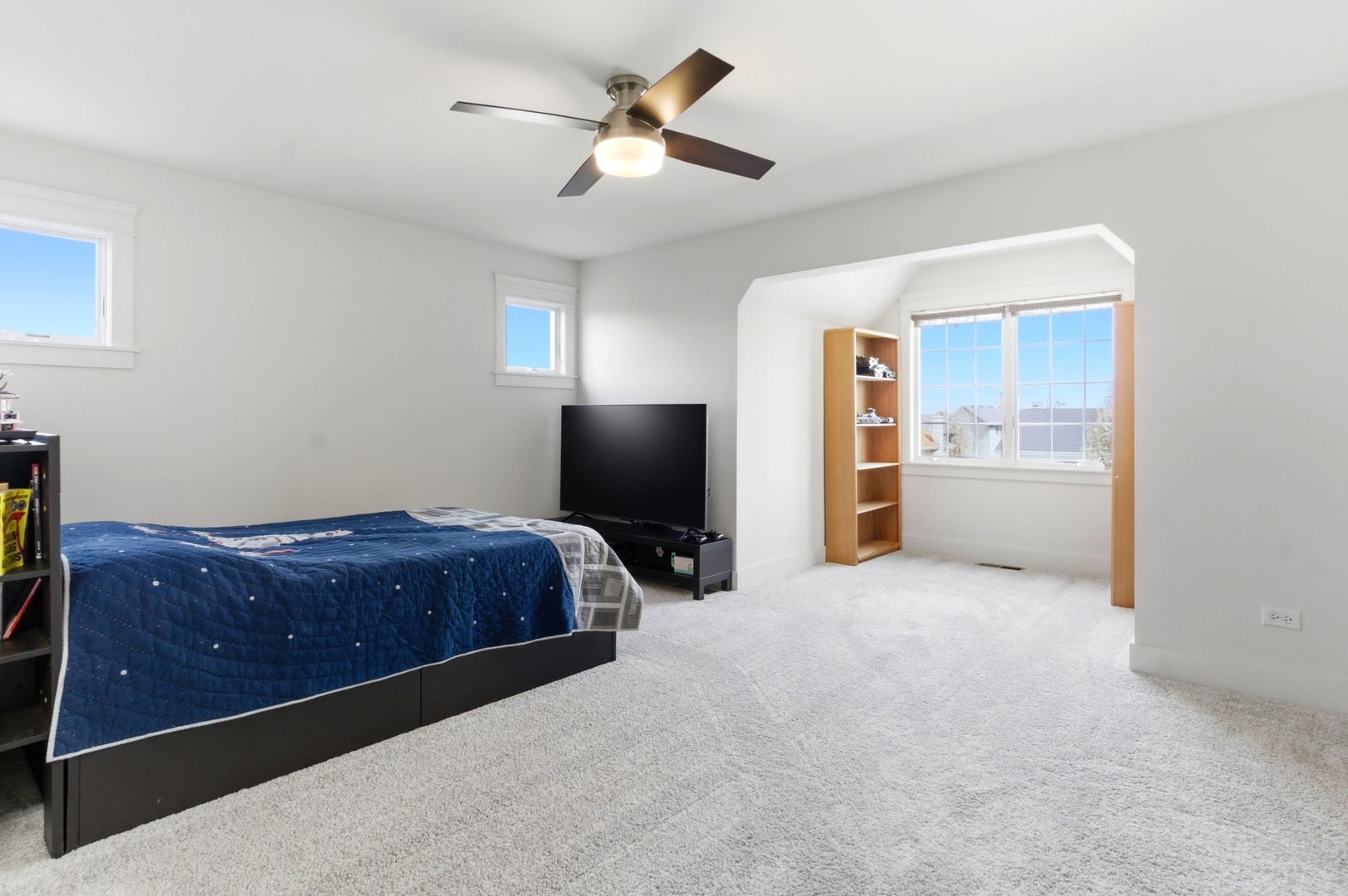 1385 Overton Drive, Lemont, IL 60439