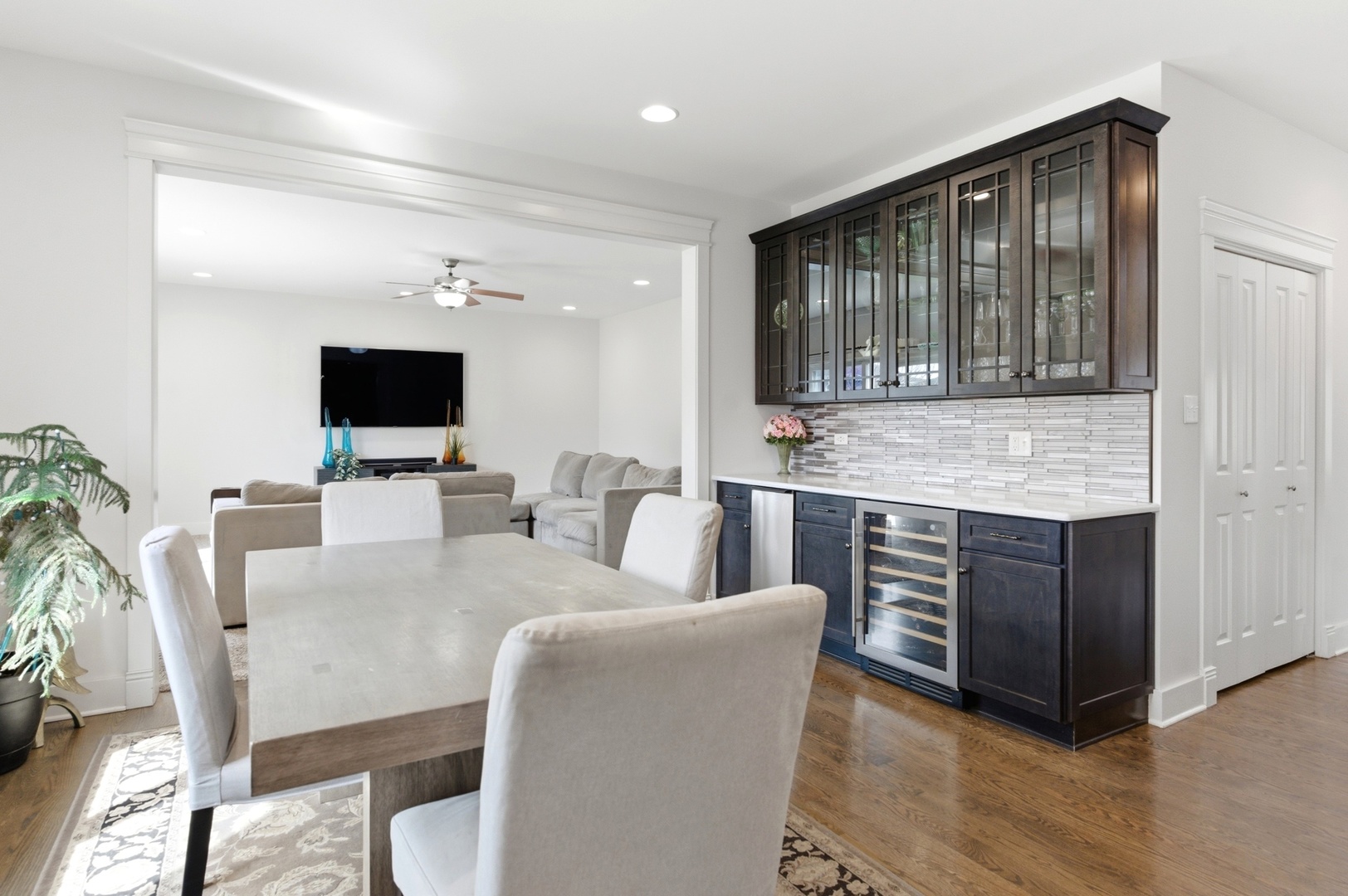 1385 Overton Drive, Lemont, IL 60439