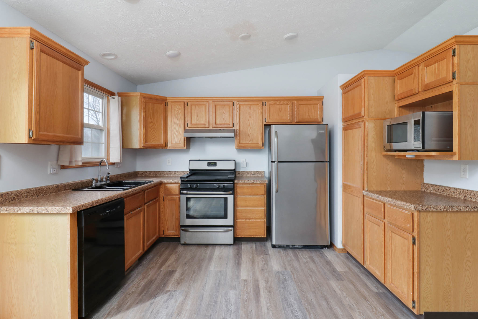 1801 Clearwater Avenue #A, Bloomington, IL 61704