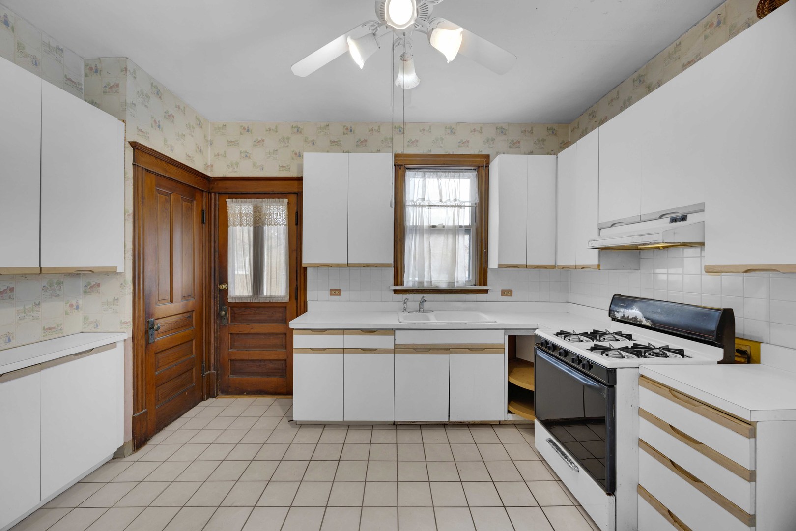 1322 Main Street, Crete, IL 60417