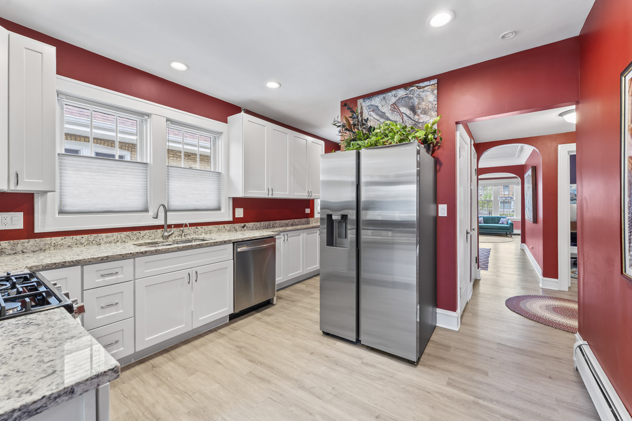 6628 N Onarga Avenue, Chicago, IL 60631