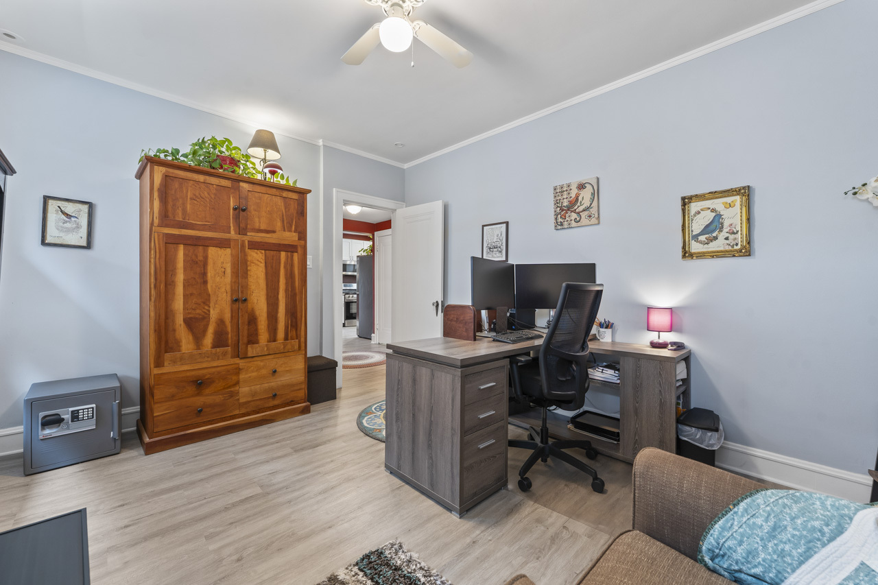 6628 N Onarga Avenue, Chicago, IL 60631