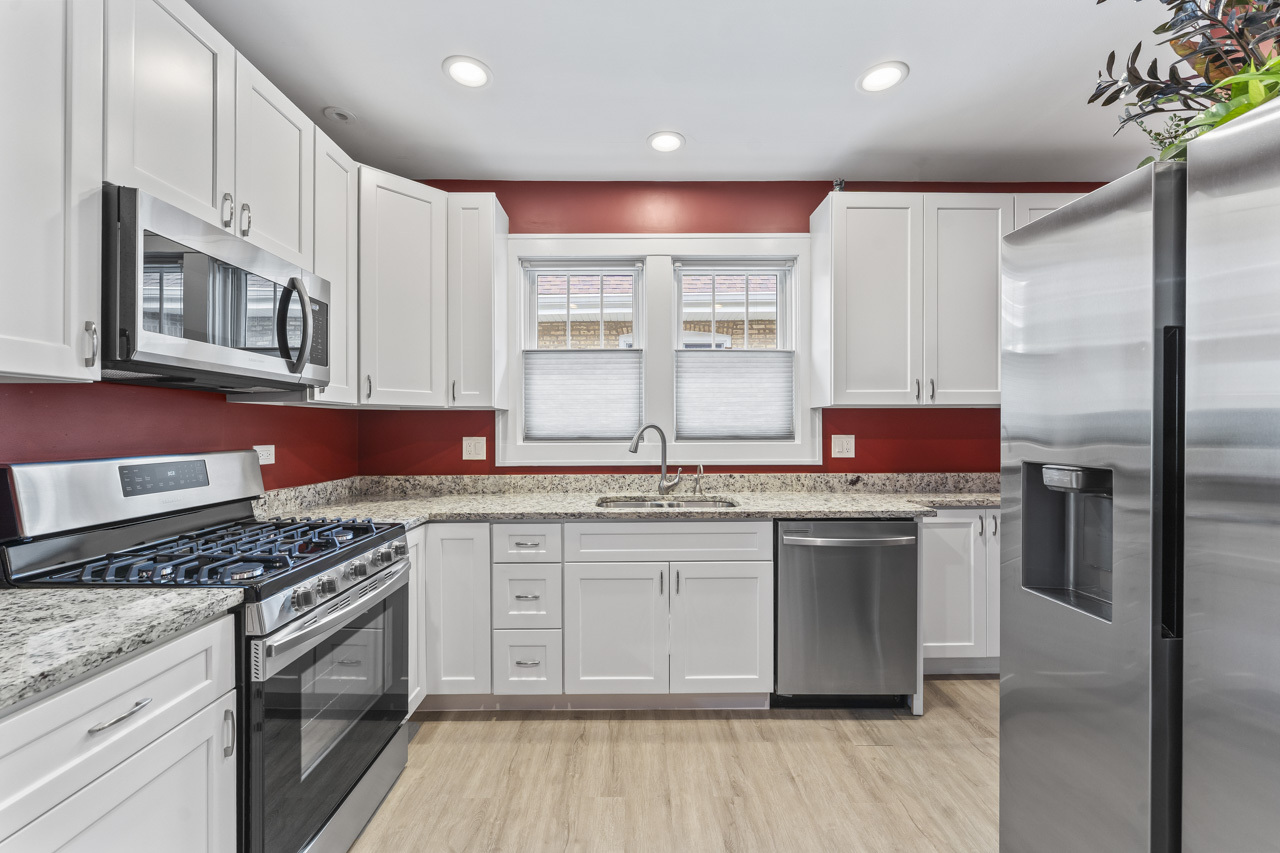 6628 N Onarga Avenue, Chicago, IL 60631