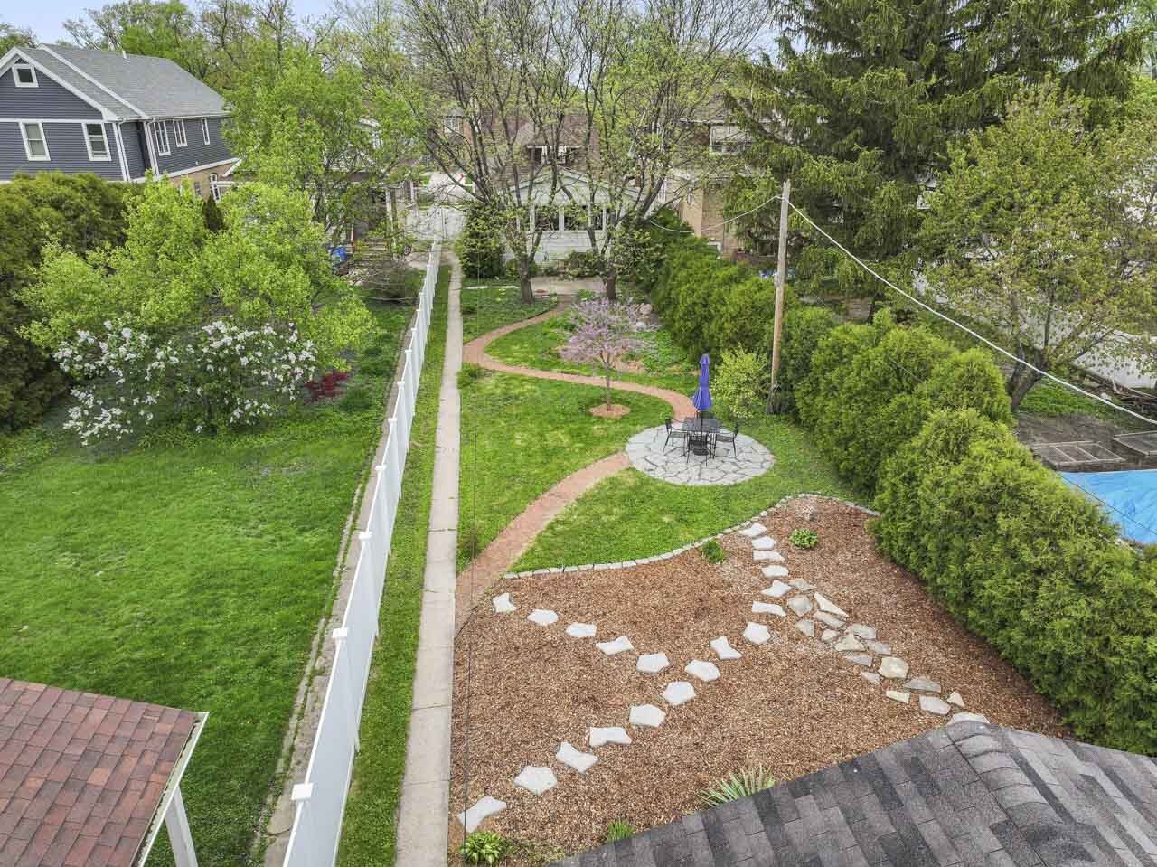 6628 N Onarga Avenue, Chicago, IL 60631