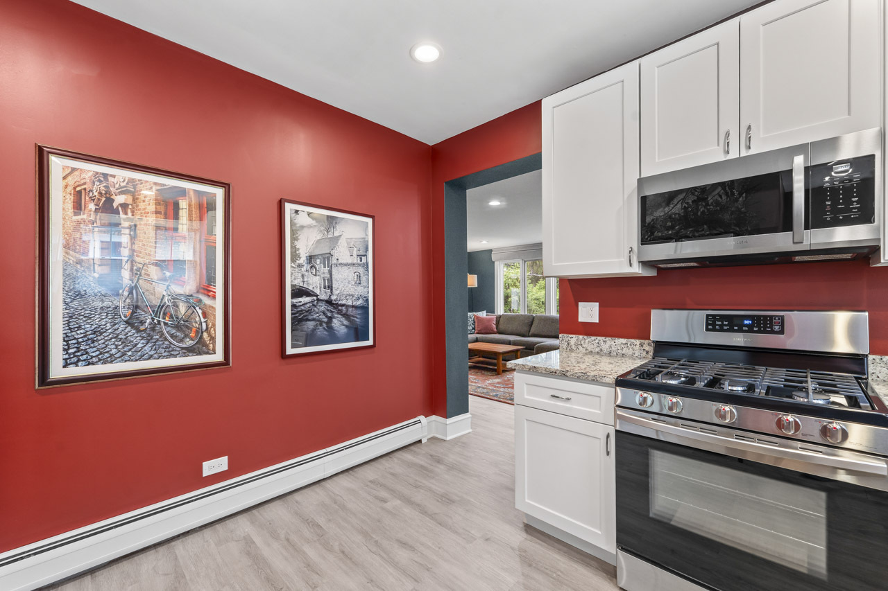 6628 N Onarga Avenue, Chicago, IL 60631