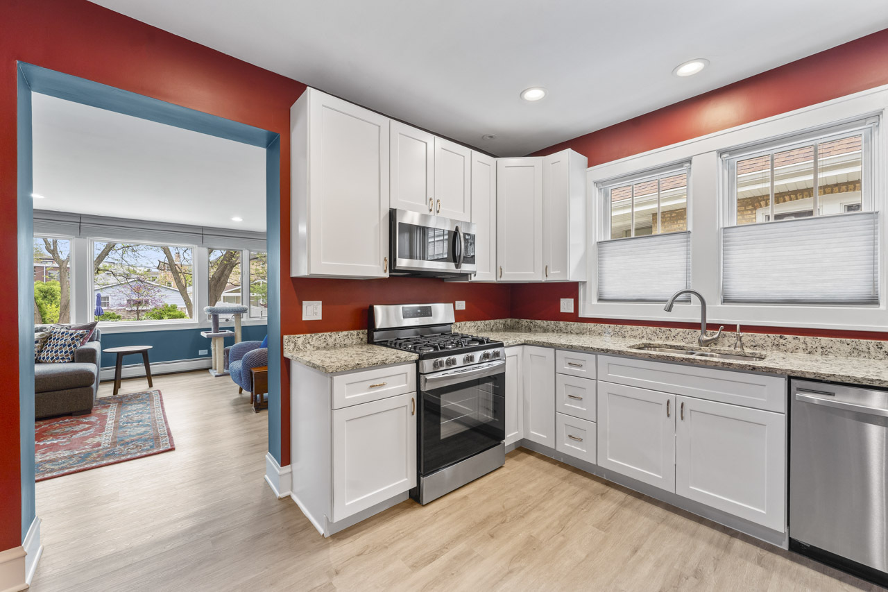 6628 N Onarga Avenue, Chicago, IL 60631