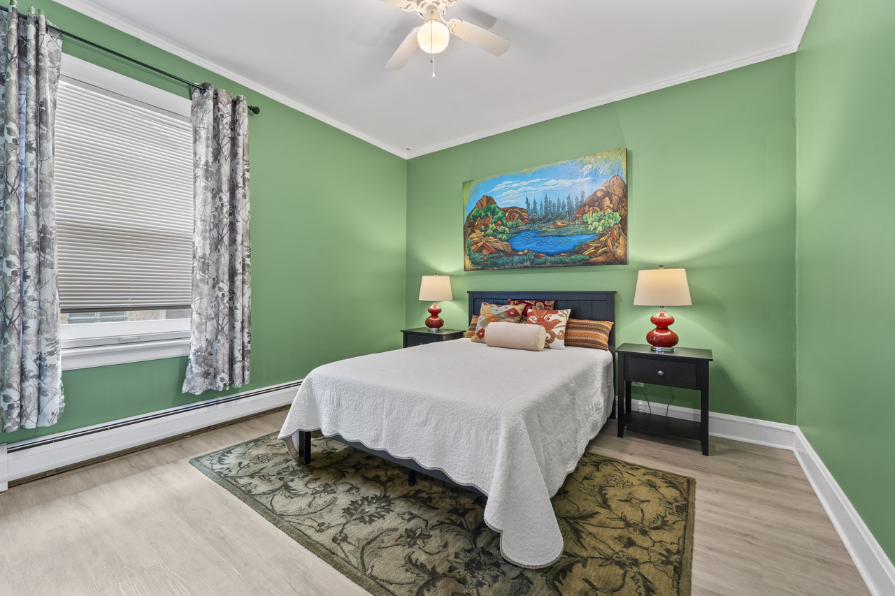 6628 N Onarga Avenue, Chicago, IL 60631