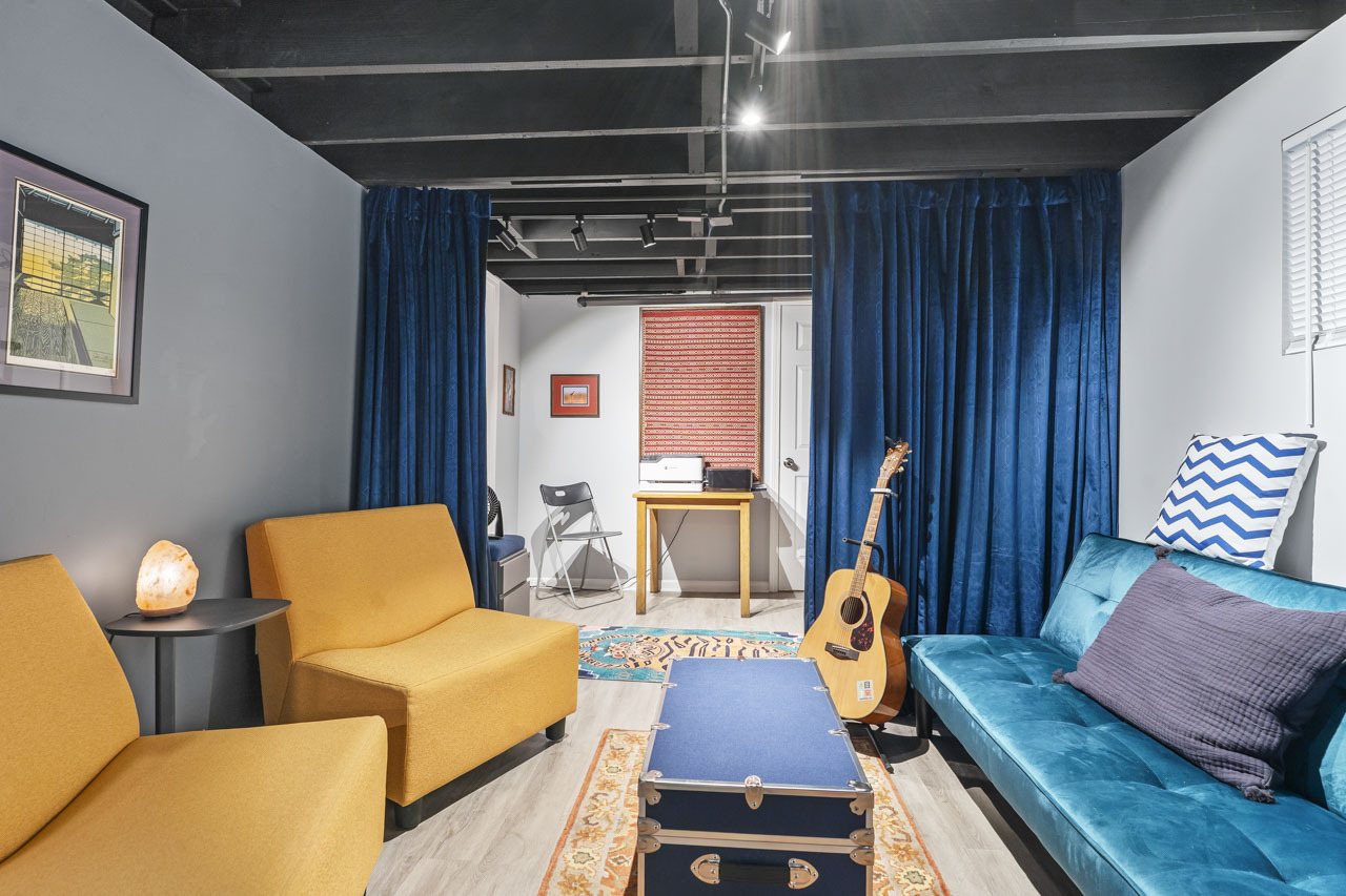 6628 N Onarga Avenue, Chicago, IL 60631