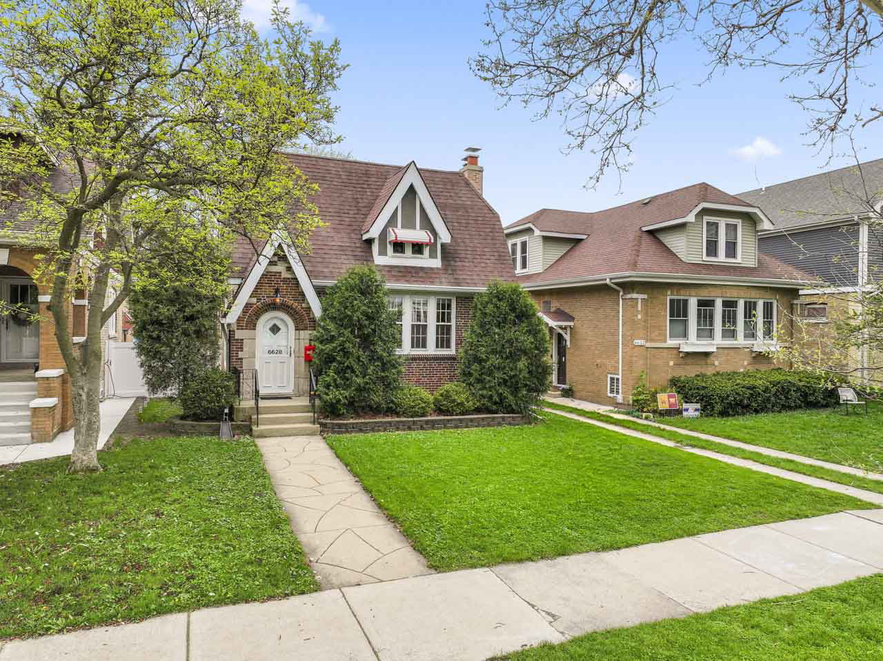 6628 N Onarga Avenue, Chicago, IL 60631