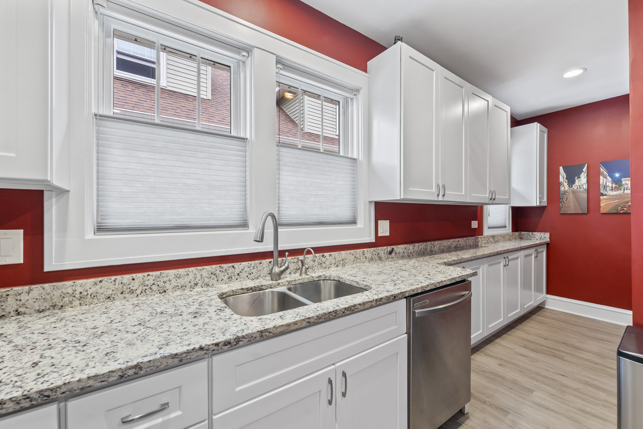 6628 N Onarga Avenue, Chicago, IL 60631