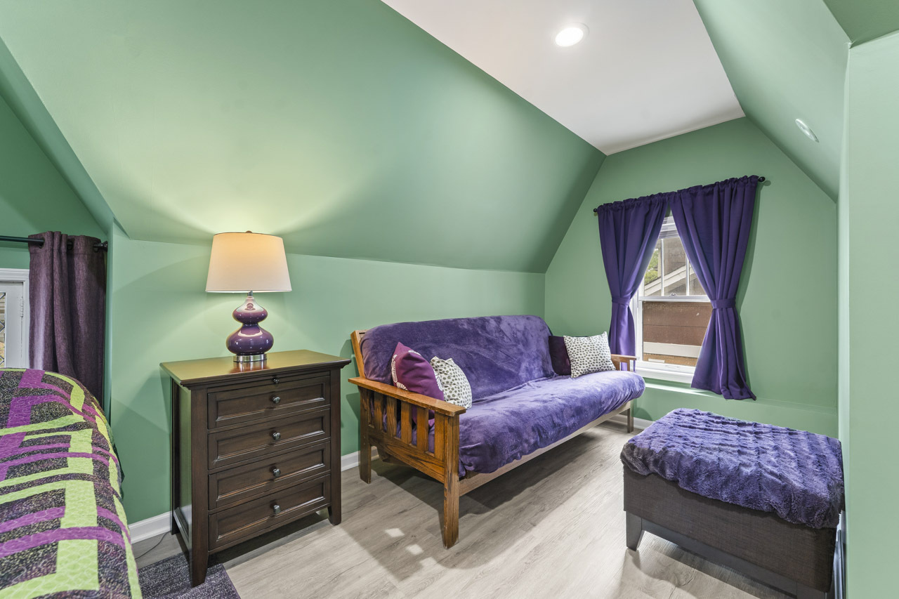 6628 N Onarga Avenue, Chicago, IL 60631