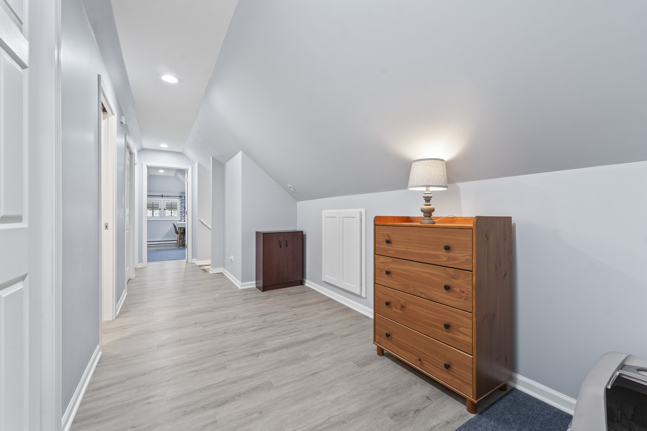 6628 N Onarga Avenue, Chicago, IL 60631