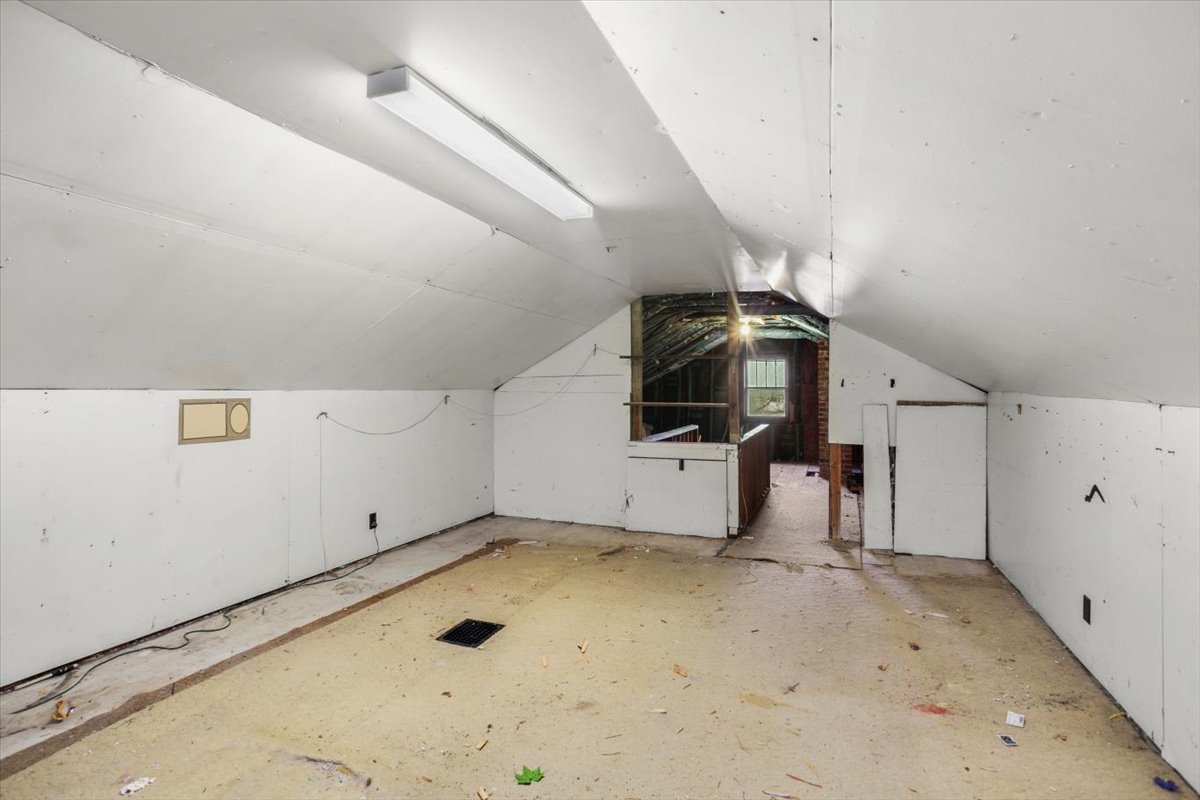 127 S Princeton Avenue, Villa Park, IL 60181