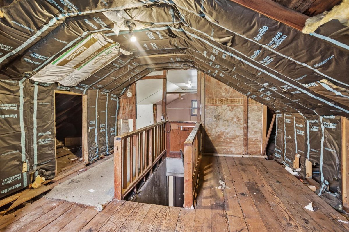 127 S Princeton Avenue, Villa Park, IL 60181