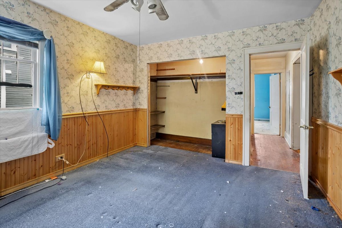 127 S Princeton Avenue, Villa Park, IL 60181