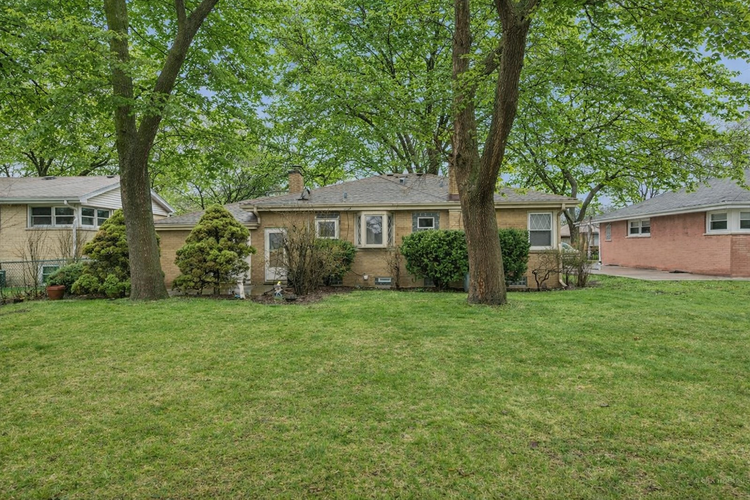 307 N Patton Avenue, Arlington Heights, IL 60005
