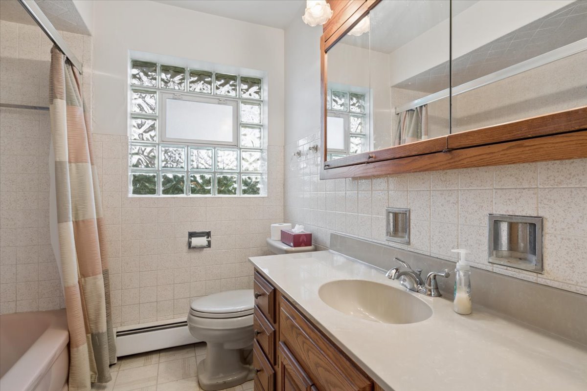 307 N Patton Avenue, Arlington Heights, IL 60005