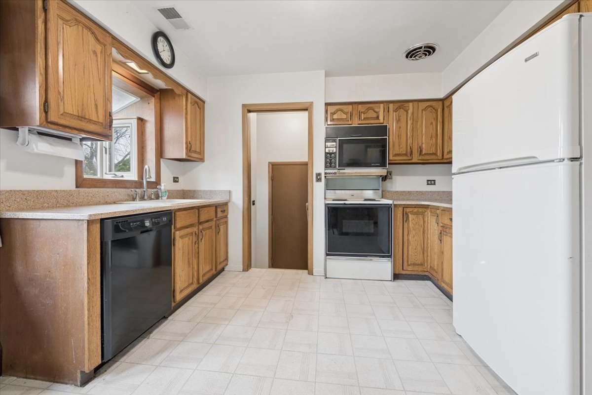 307 N Patton Avenue, Arlington Heights, IL 60005