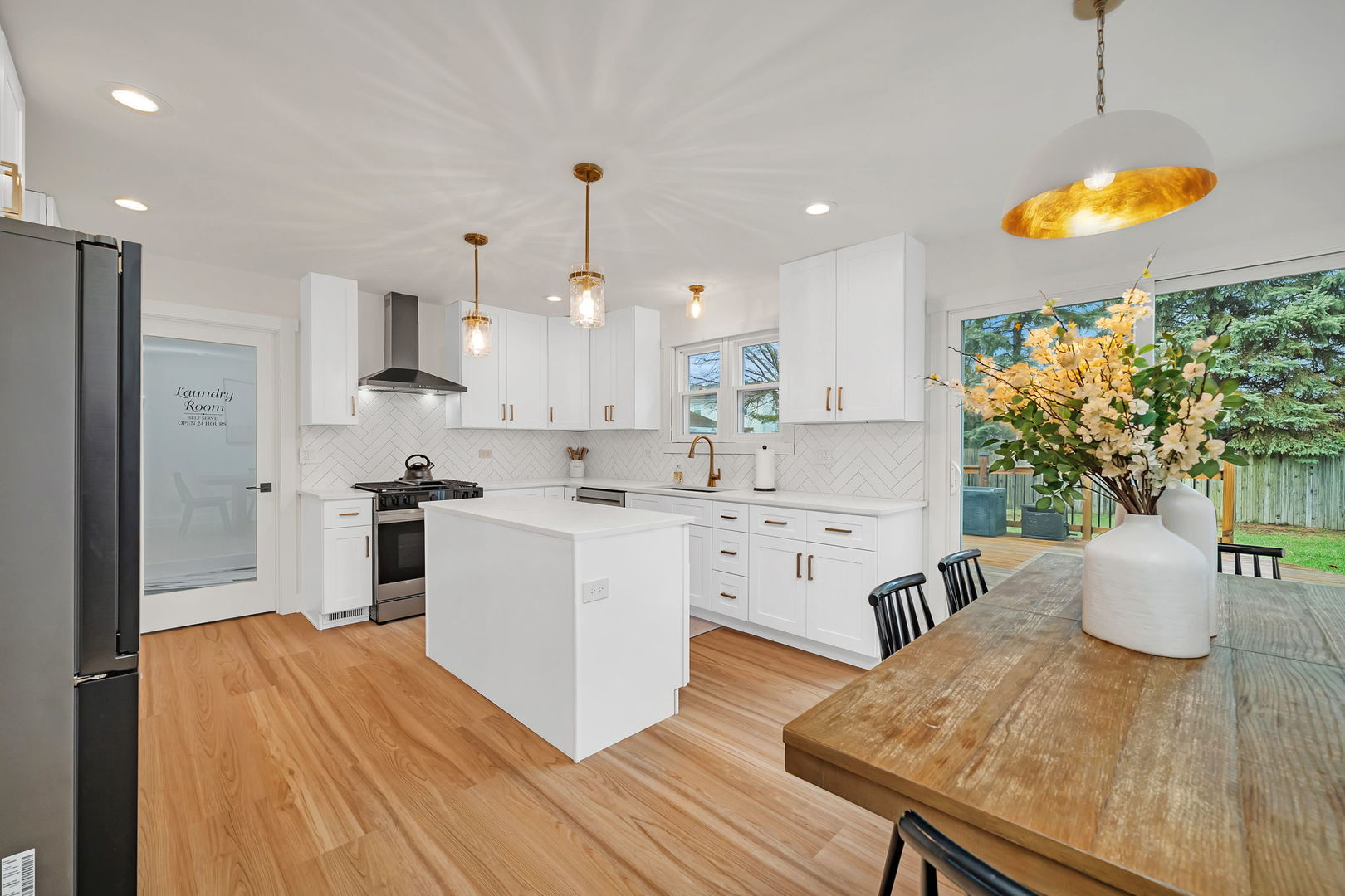 1111 Harvest Drive, Shorewood, IL 60404