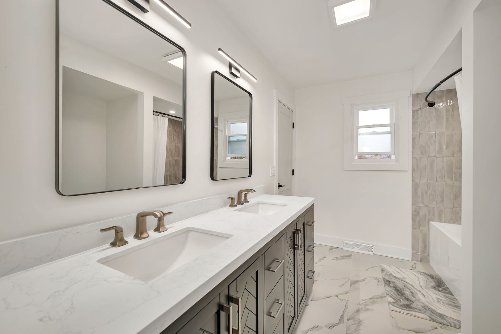 1111 Harvest Drive, Shorewood, IL 60404