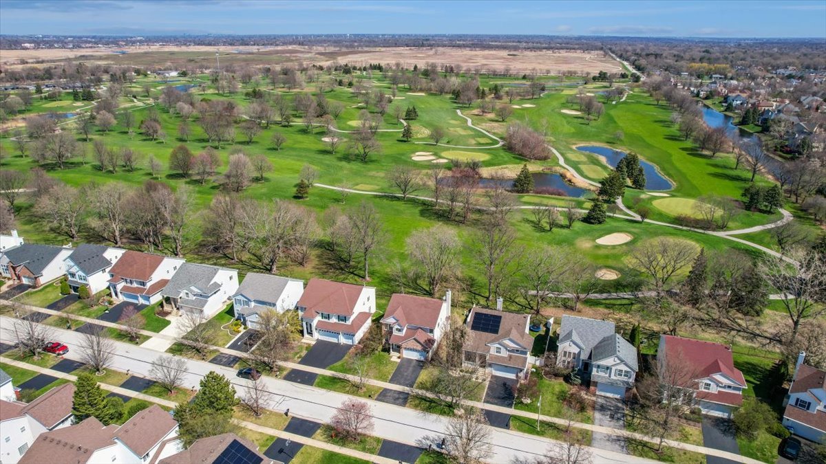 2552 Whitehall Lane, Naperville, IL 60564